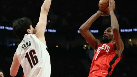 “门多萨战场风云再起：能否强势续写三连冠传奇，对决萨尔米安杜？”